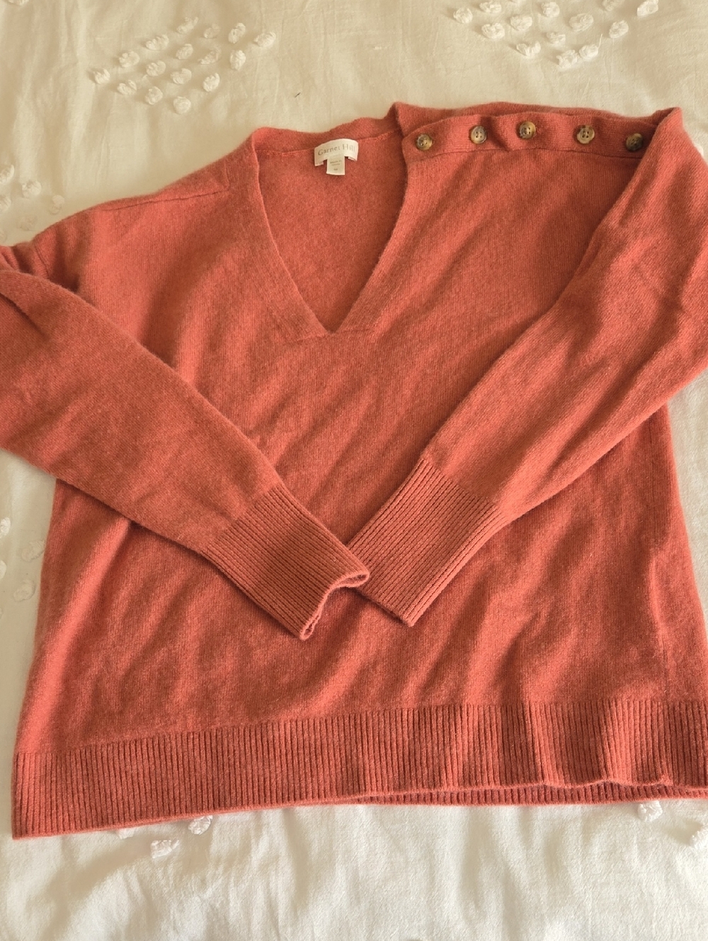 Garnet Hill Coral V-Neck Button-Shoulder Cashmere Sweater. Medium.